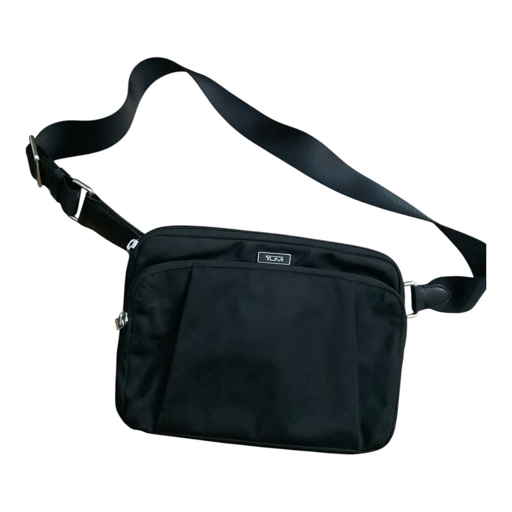 TUMI Black Fanny Pack Waist Belt / Chest Bag – Zippered Bum Bag Unisex​​​​